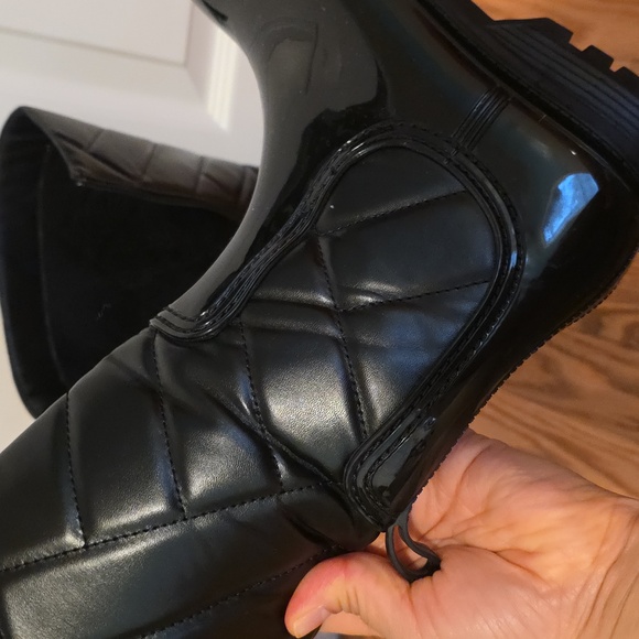 Spring Step Quilted Women's Boots - Picture 4 of 10